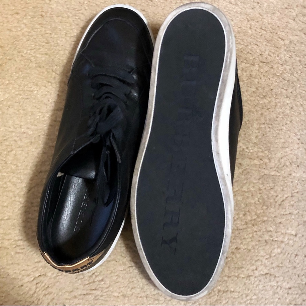 Burberry sneakers size 40